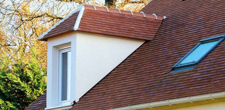 Rénovation de toiture en tuile avec fenêtre de toit à Gisors, Eure